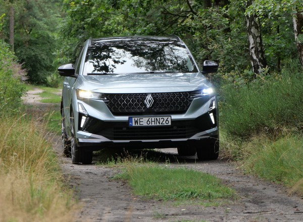 Jeździłem nowym Renault Espace – rodzinnym 7-osobowym SUV-em i już wiem, po co była ta zmiana