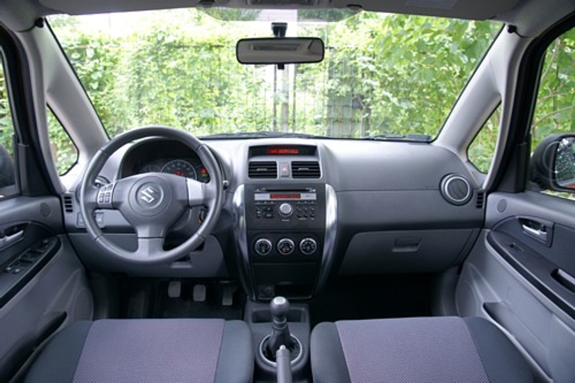 Suzuki SX4 1.6 4WD - Mały, ciasny ale własny