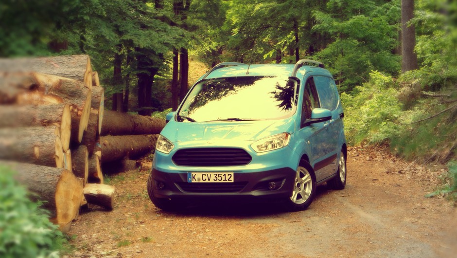 Ford Transit Courier 2014