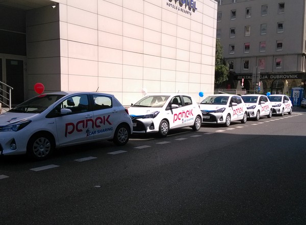 Panek obciąża klientów za rysy, których nie zrobili. Sprawę bada UOKiK