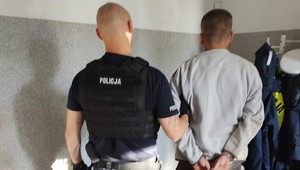 Pijany, bez uprawnień, skradzionym autem przyjechał do szpitala — bo bolała go głowa
