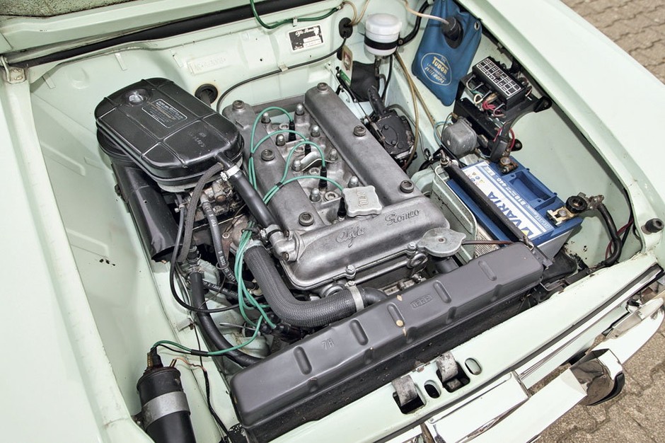 Alfa Romeo Giulia 1300 TI