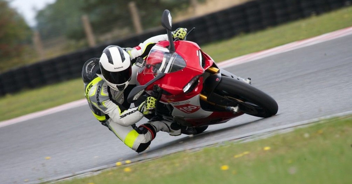 Ducati 1199 Panigale mozna teraz kupić o 9000 zł taniej