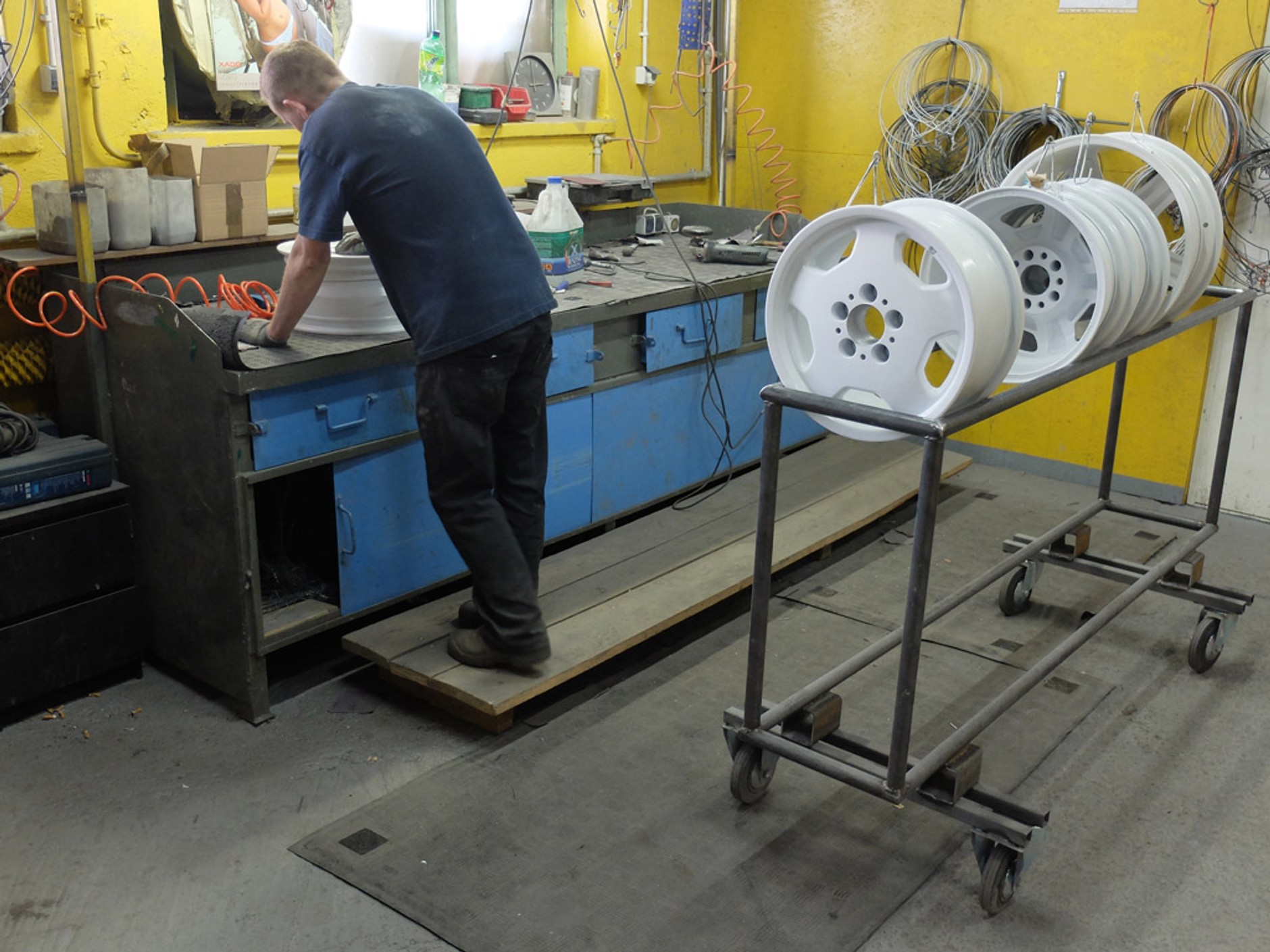 Renowacja felg - czy używana obręcz może wyglądac jak nowa?