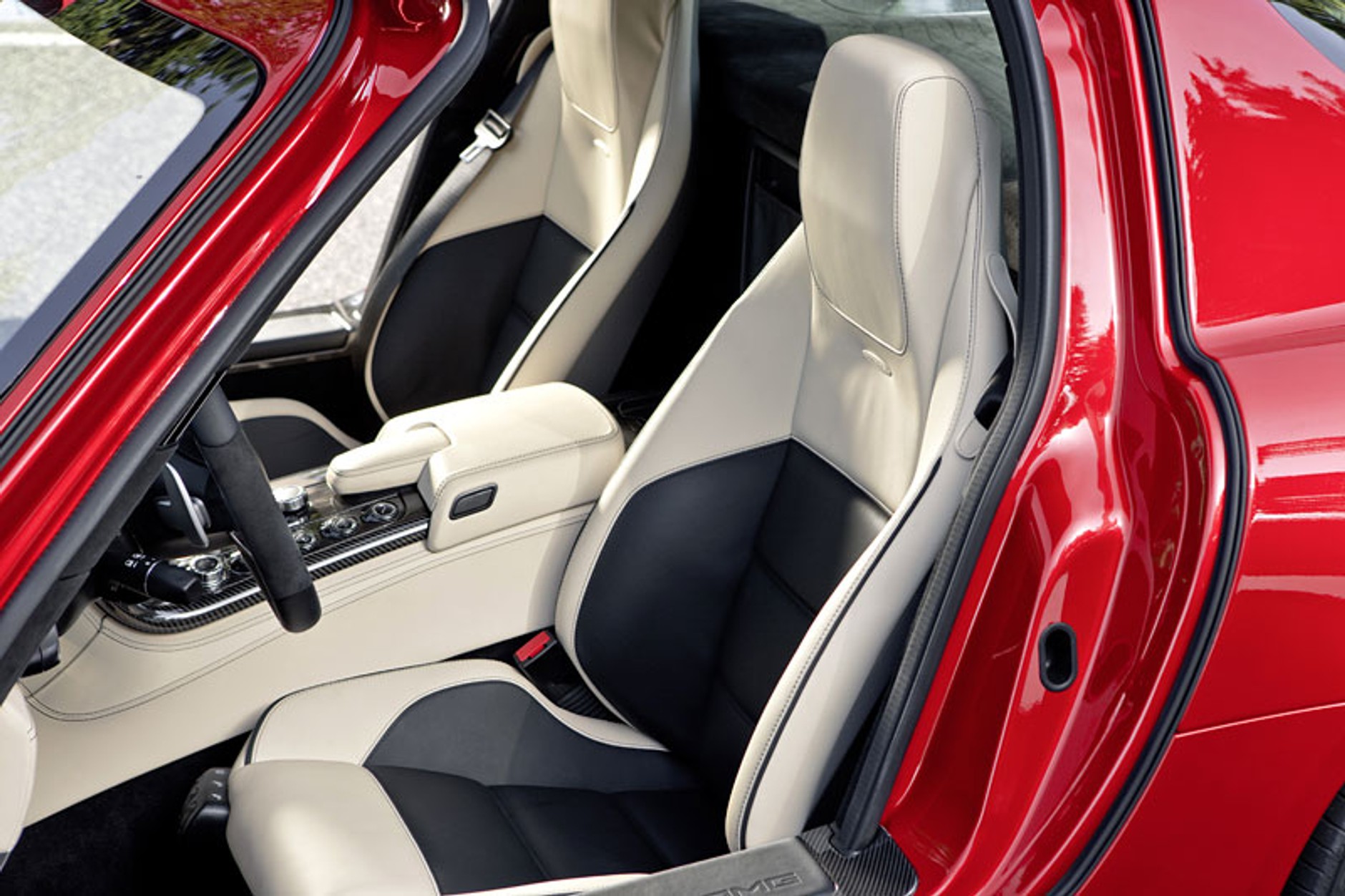 IAA Frankfurt 2009: Mercedes-Benz SLS AMG – Gullwing XXI wieku, pierwsze wrażenia