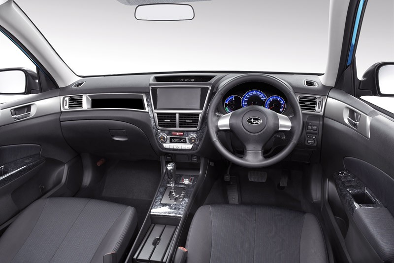 Subaru Exiga: pierwsze zdjęcia i informacje