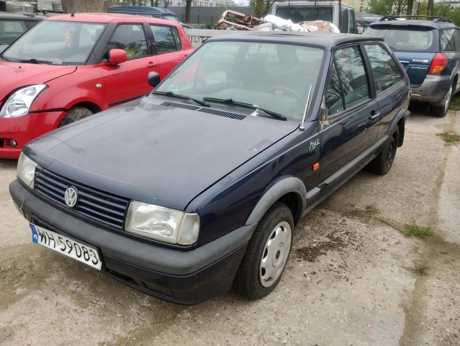 Porzucone samochody oferowane na sprzedaż przez ZDM Warszawa