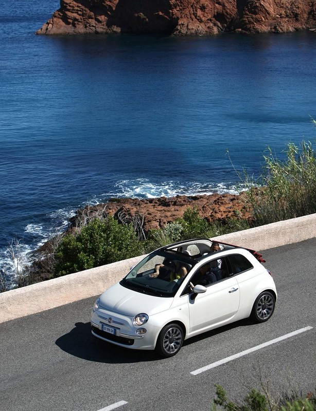 Fiat 500C: nowe informacje i zdjęcia włoskiego kabrioletu (fotogaleria)
