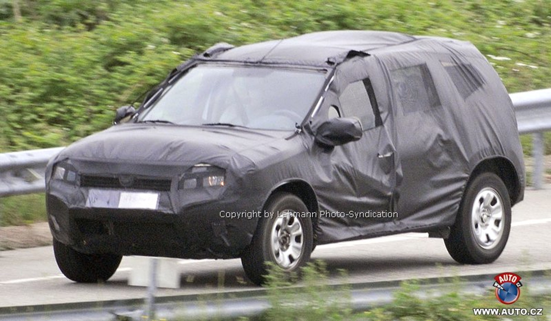 Renault zarejestrował nazwę Kanjara dla Dacii SUV