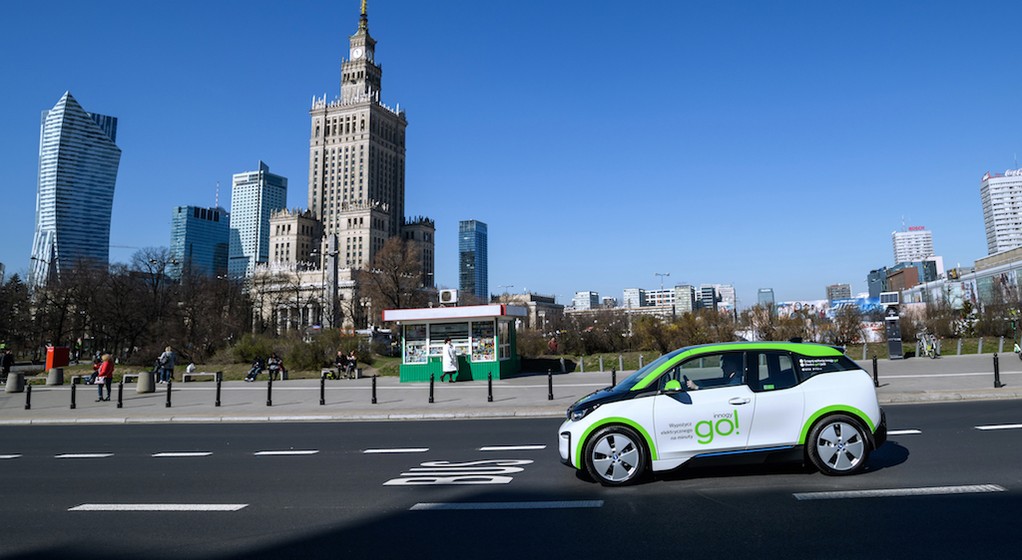 500 elektrycznych BMW i3 do wynajęcia w Warszawie