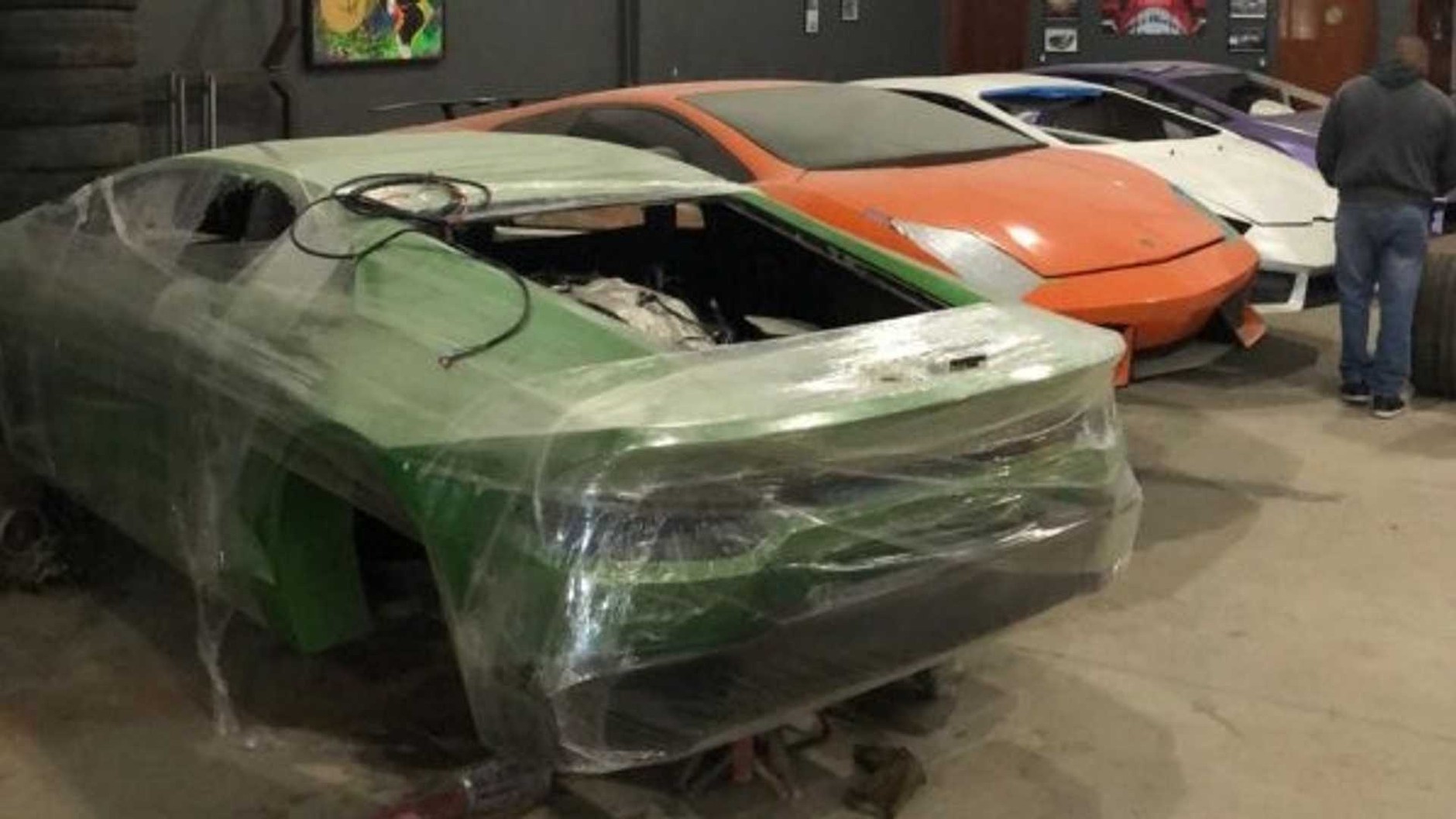 Produkowali podróbki Ferrari i Lamborghini