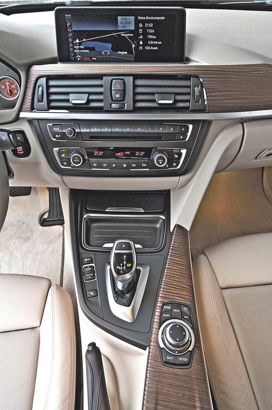 BMW serii 3 kontra Mercedes klasy C: starcie odwiecznych rywali