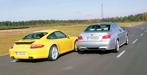 Które auto jest bardziej sportowe?