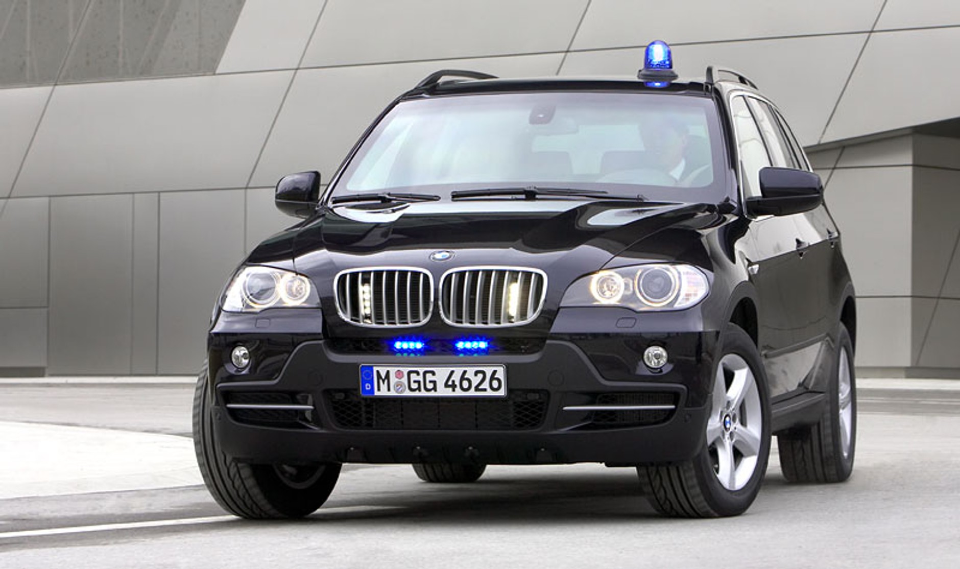 BMW X5 Security Plus: pancerna twierdza (fotogaleria)