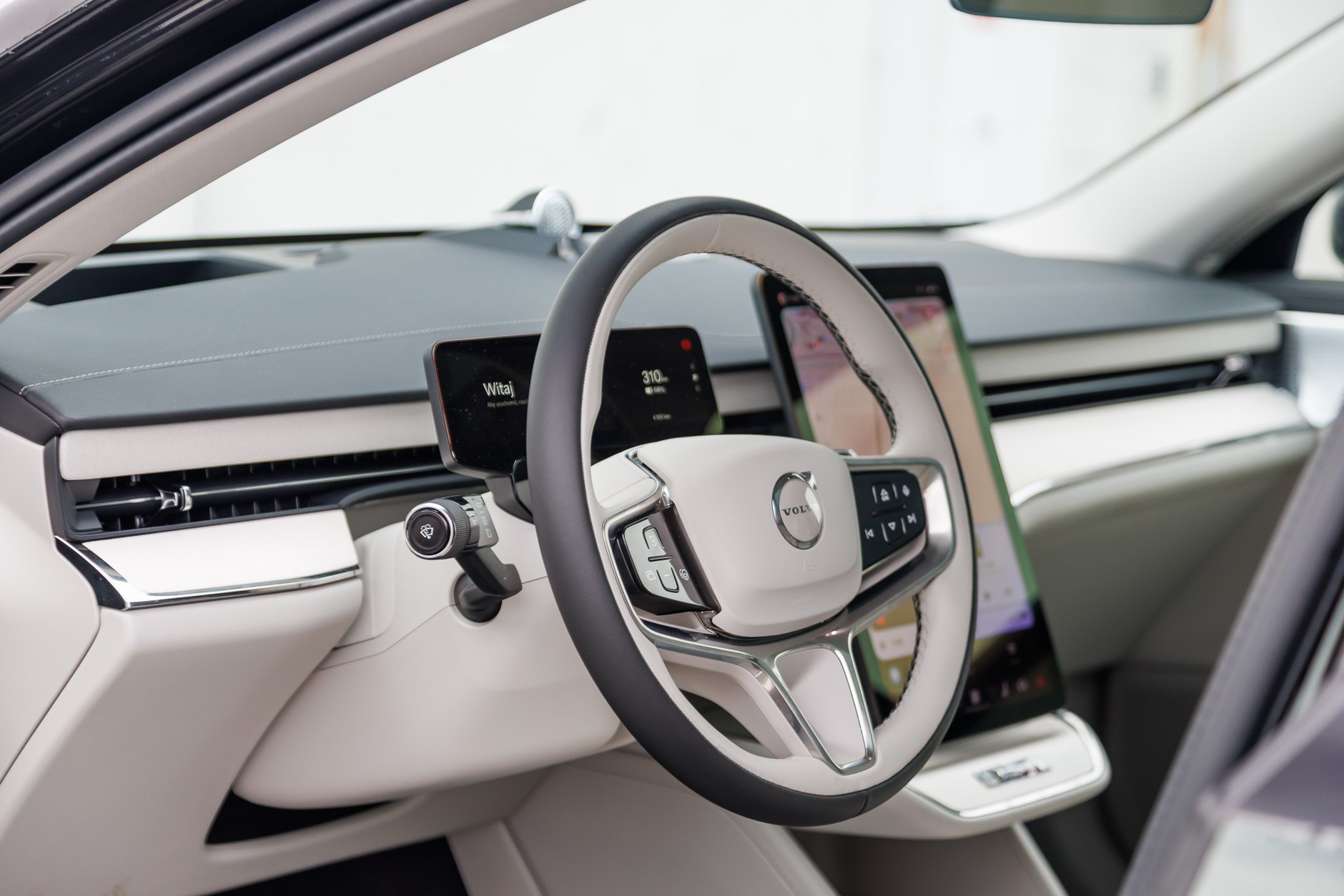 Volvo ES90