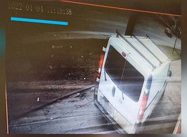 Jechał samochodem po chodniku. Zapłaci kilka tysięcy złotych kary