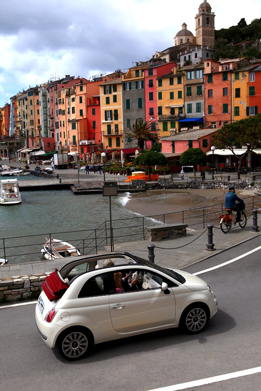 Fiata 500 w USA będą sprzedawali dilerzy Chryslera, produkcja w Meksyku