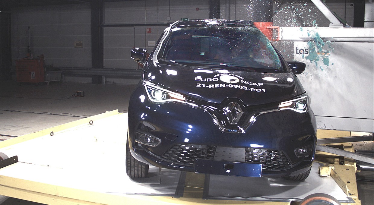 Najnowsze testy Euro NCAP – słabe wyniki Renault i Dacii [Wideo]