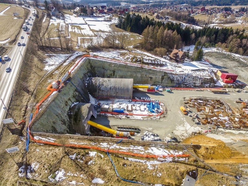 Tunel na "zakopiance" (droga S7)