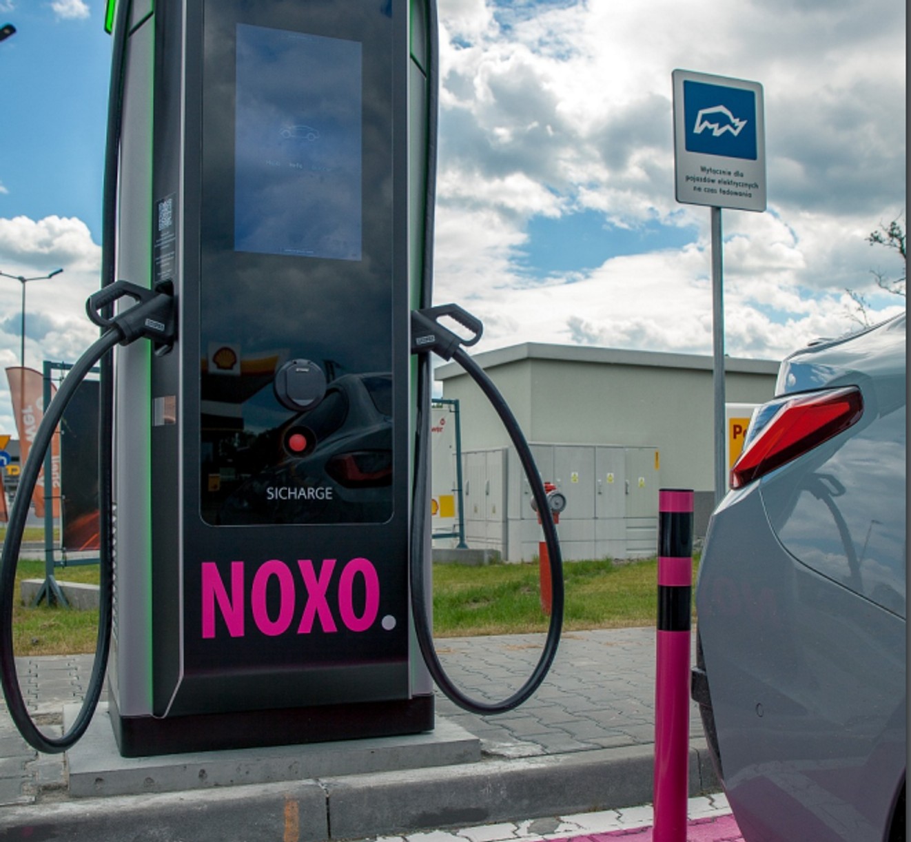 Siemens Sicharge D - ultraszybka ładowarka dla aut elektrycznych