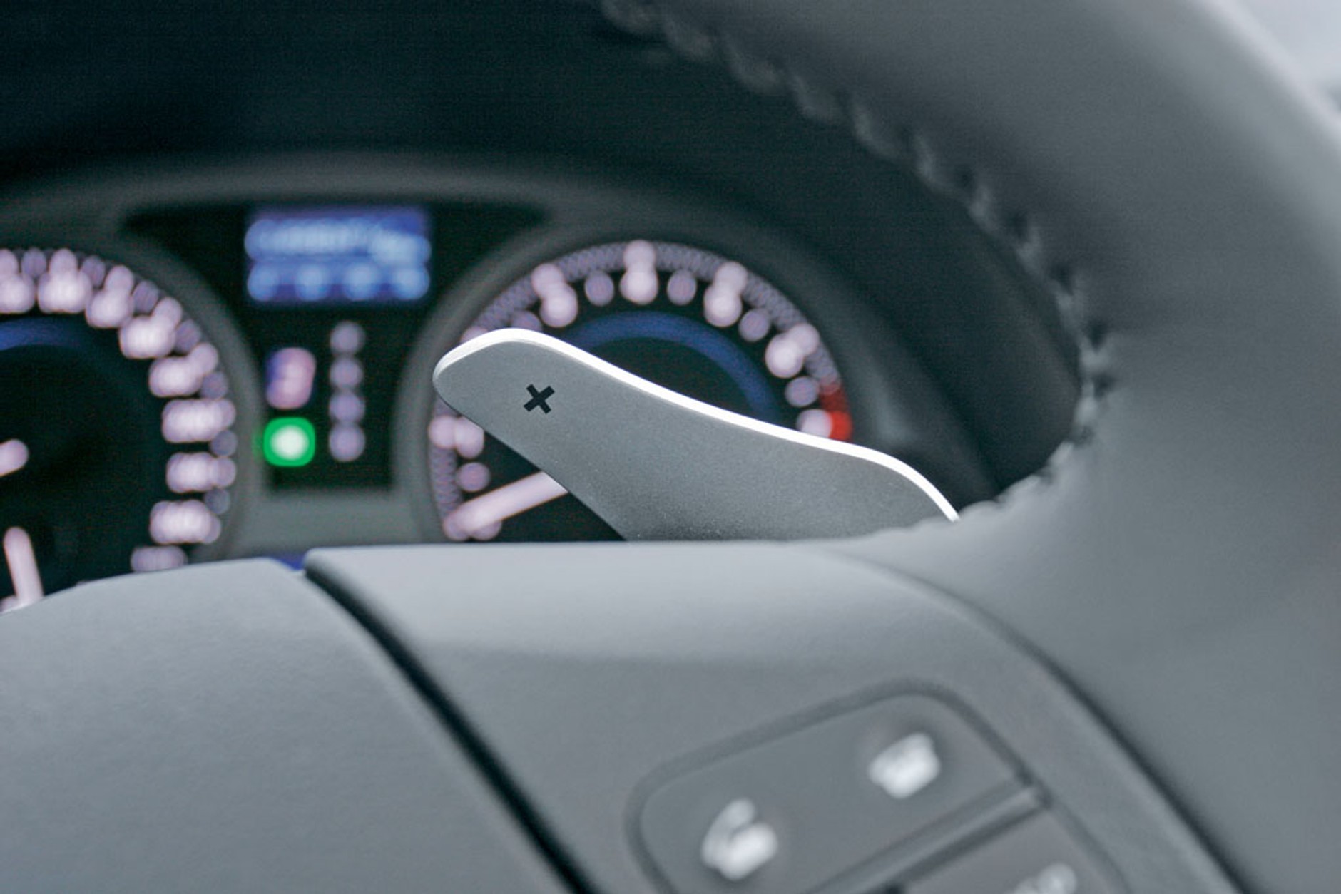 Lexus IS - solidne auto, poza wersją z dieslem