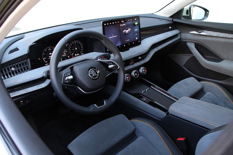 Skoda Superb 1.5 TSI m-HEV Selection