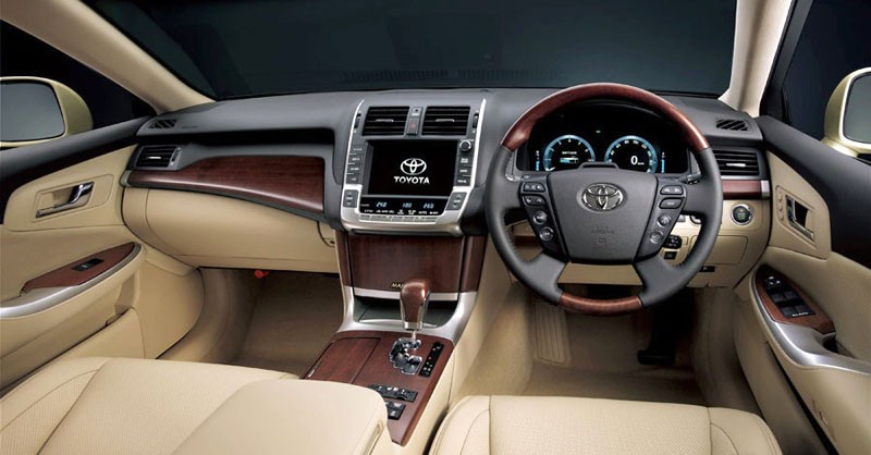 Toyota Crown Majesta – Japończyk z najwyższych sfer