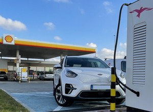 Więcej szybkich ładowarek w Polsce. Shell i Ionity udostępniły kolejne punkty