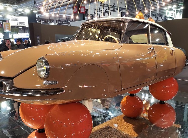 Retromobile. Byłem na święcie klasycznej motoryzacji w Paryżu