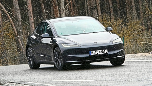 Tesla Model 3 Standard