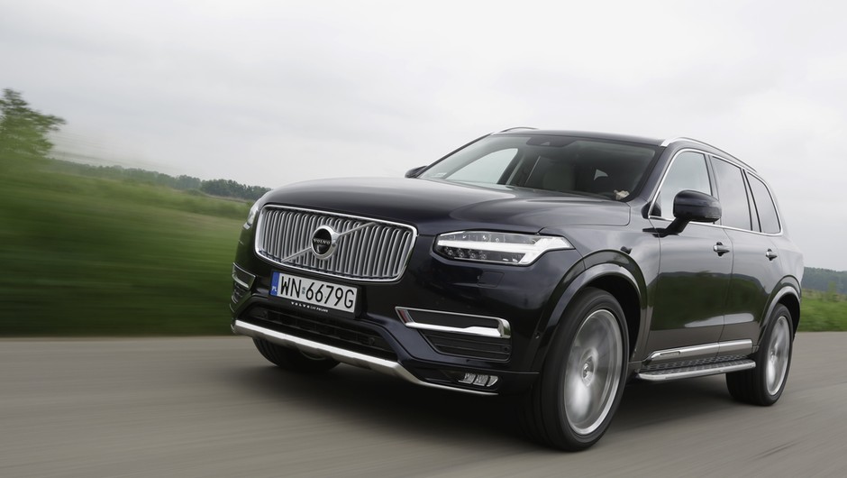 Volvo XC90 T6 (2)
