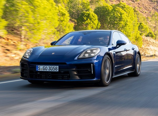 Nowe Porsche Panamera kpi sobie z praw fizyki. Już nim jeździłem