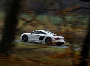 Bestia z laserami – test Audi R8 V10 plus