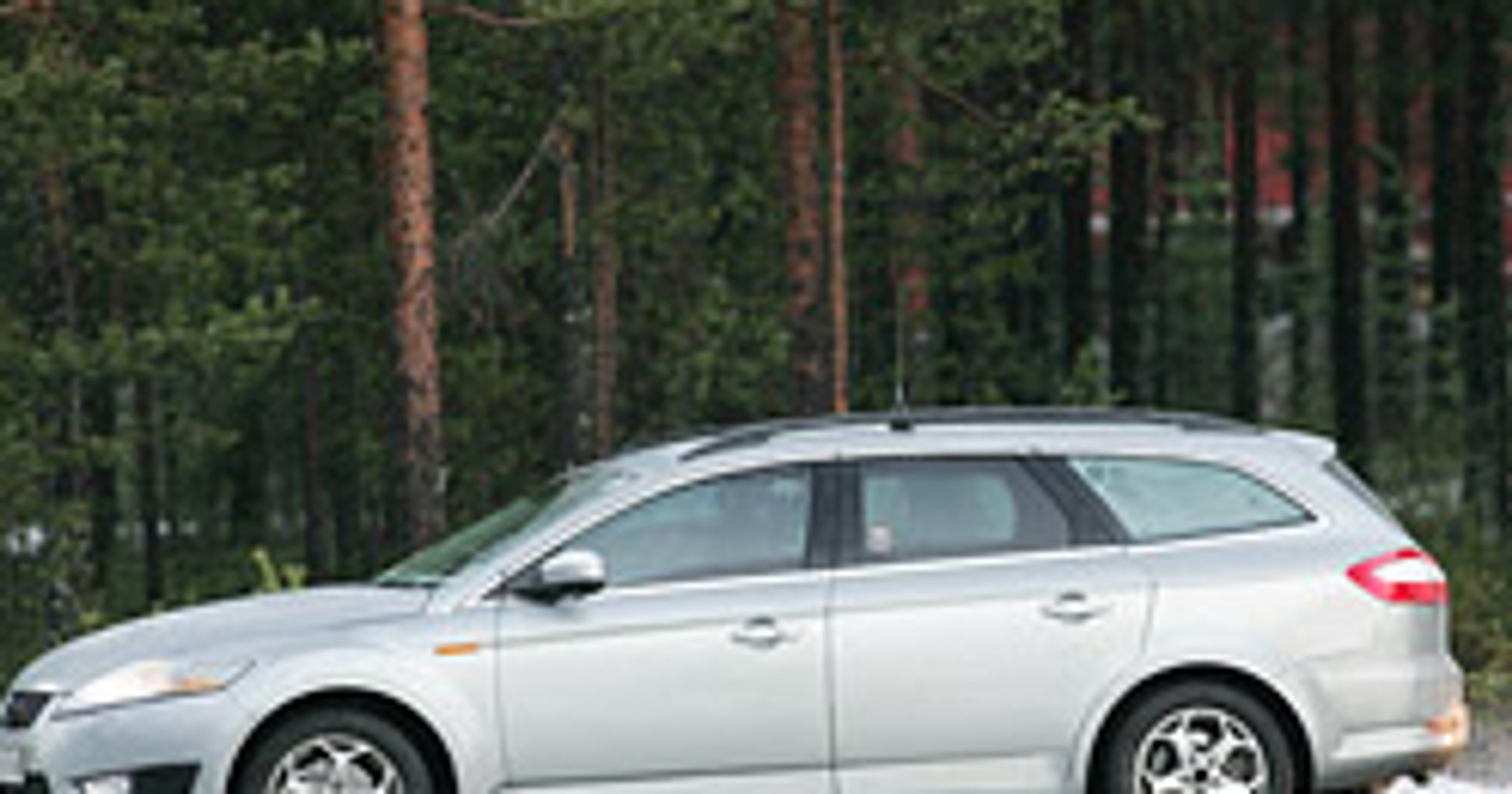 Zdjęcia szpiegowskie: Ford Mondeo kombi (zimowe testy w Skandynawii)