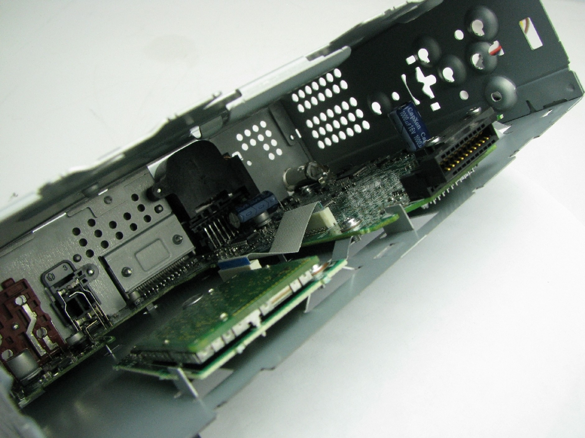 Pioneer MVH-350BT: test