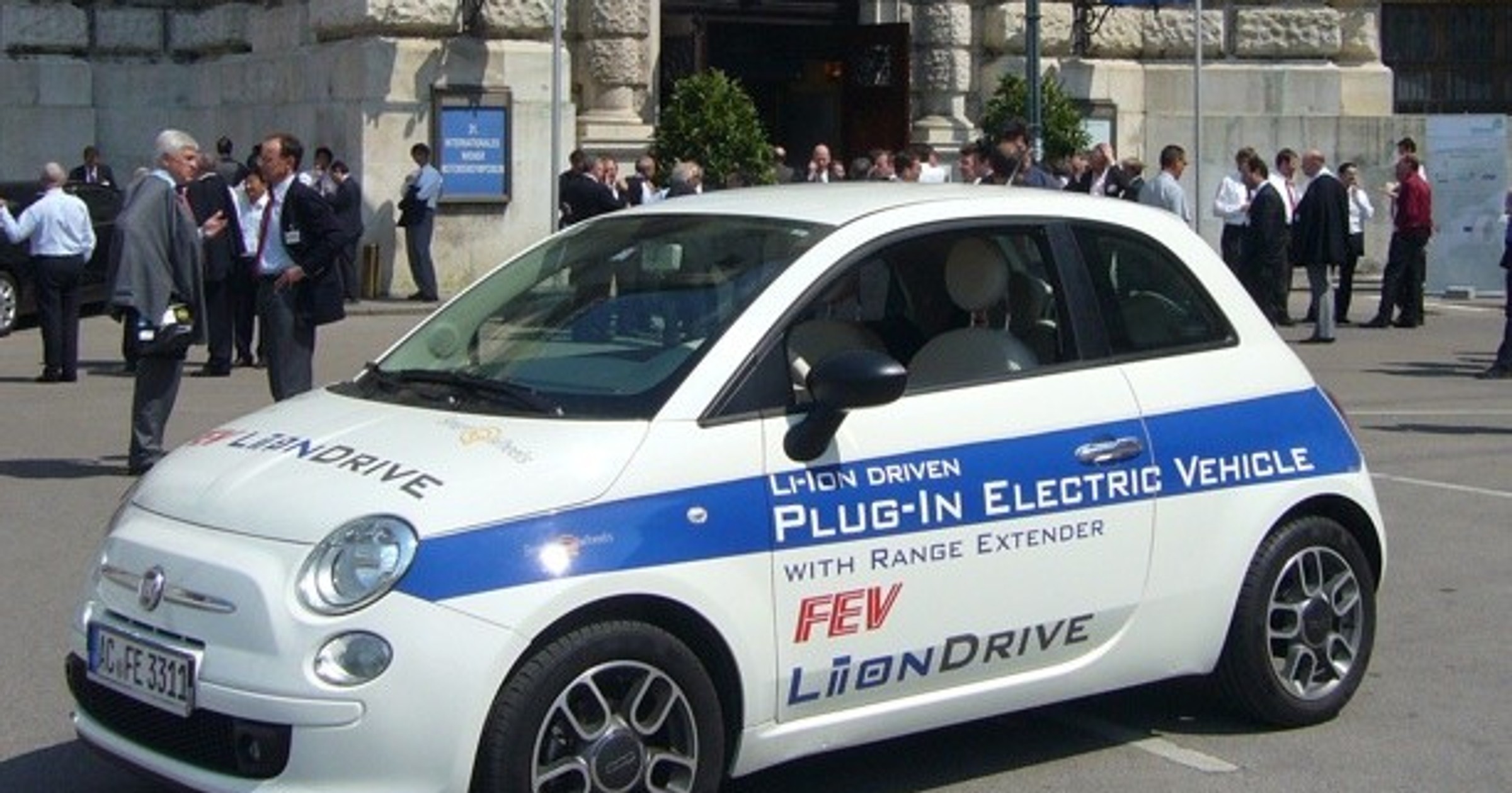 Elektryczny Fiat 500 z silnikiem Wankla