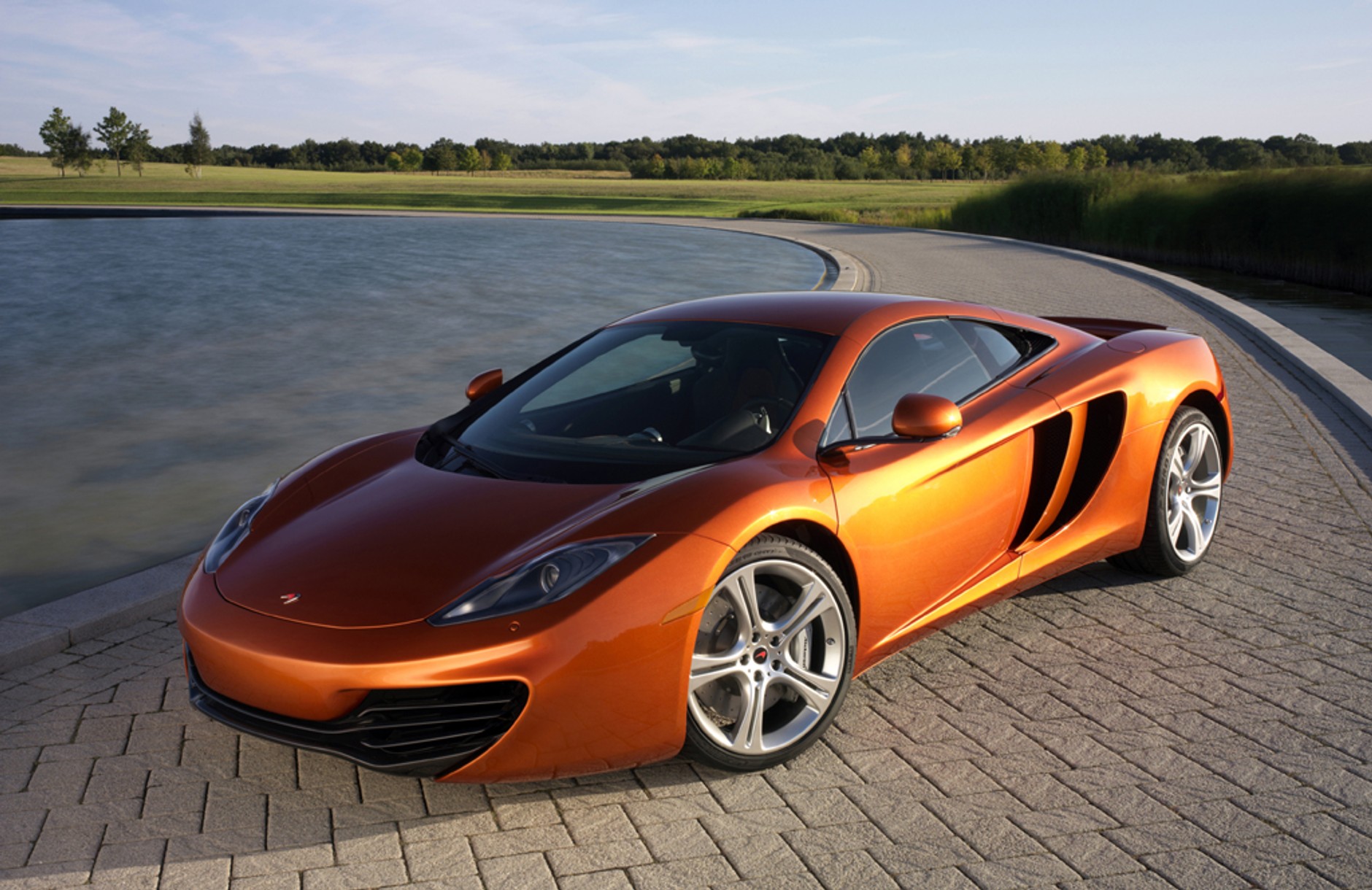 McLaren MP4-12C - Superauto z Formuły 1