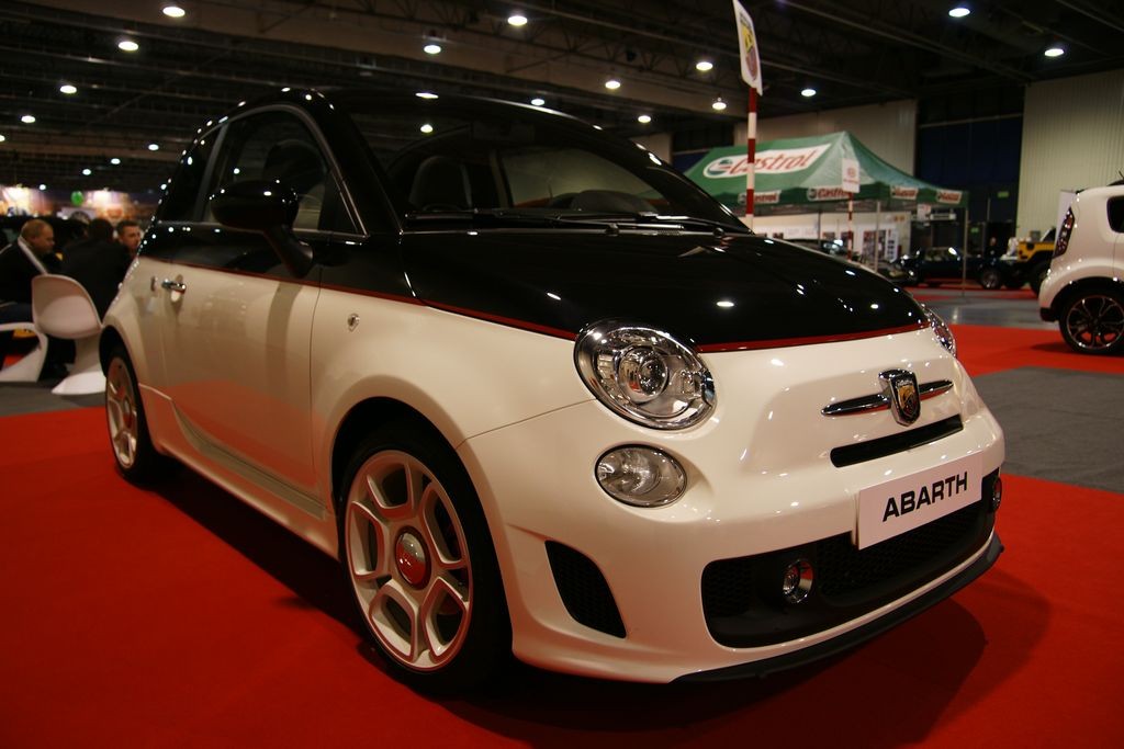 Auto Show Poland 2010 rynkowym barometrem (galeria)