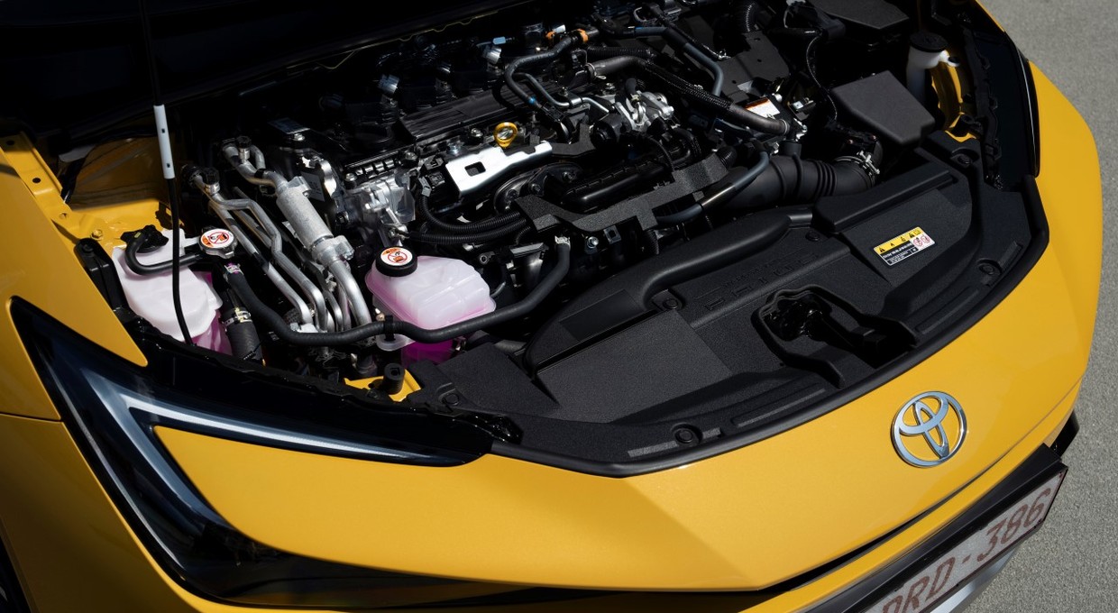 Druga Toyota z technologią geofencingu. Hybryda będzie jeszcze oszczędniejsza