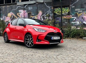 Toyota Yaris 1.5 Hybrid – wreszcie dla młodych