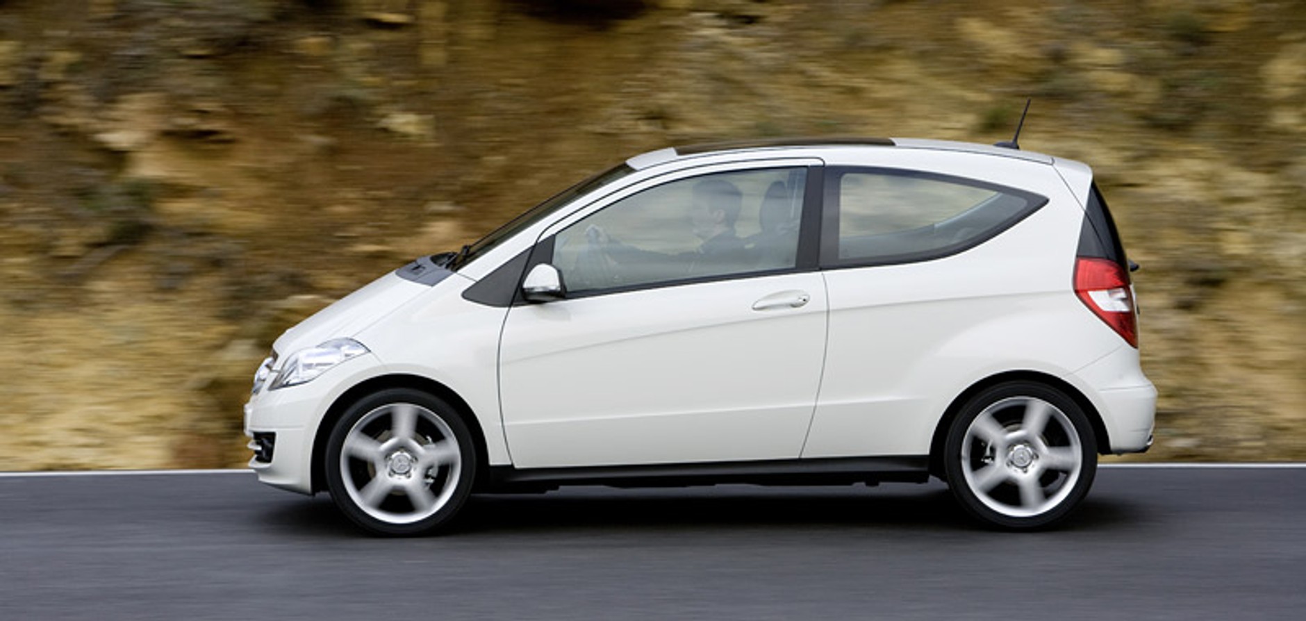 Mercedes-Benz: nowa A-Klasa będzie produkowana na Węgrzech