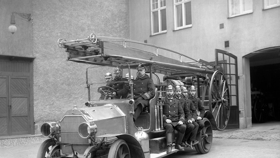 100 lat wozów strażackich Scania