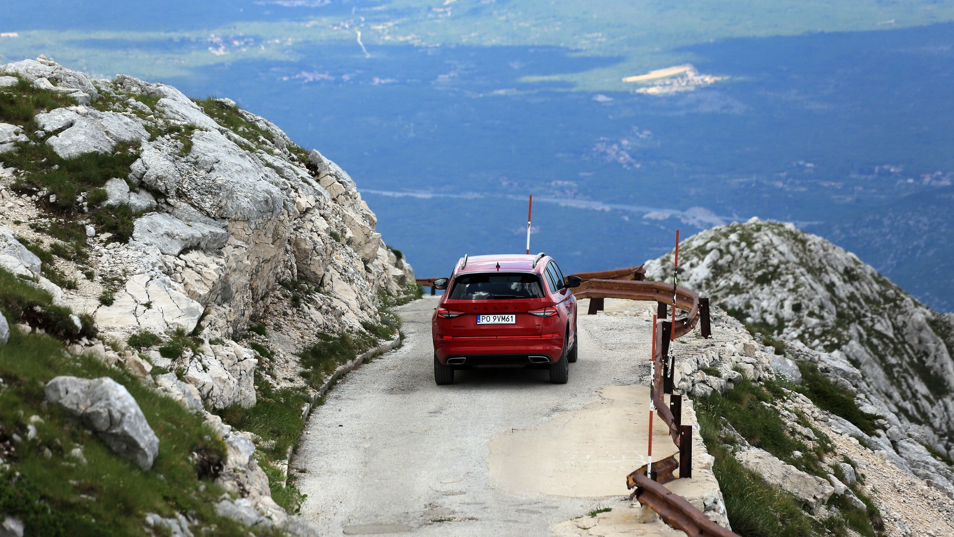 Wjazd na szczyt Góry św. Jerzego (1760 m n.p.m.) potrafi dostarczyć emocji, ale Kodiaq poradził sobie z tym bez trudu