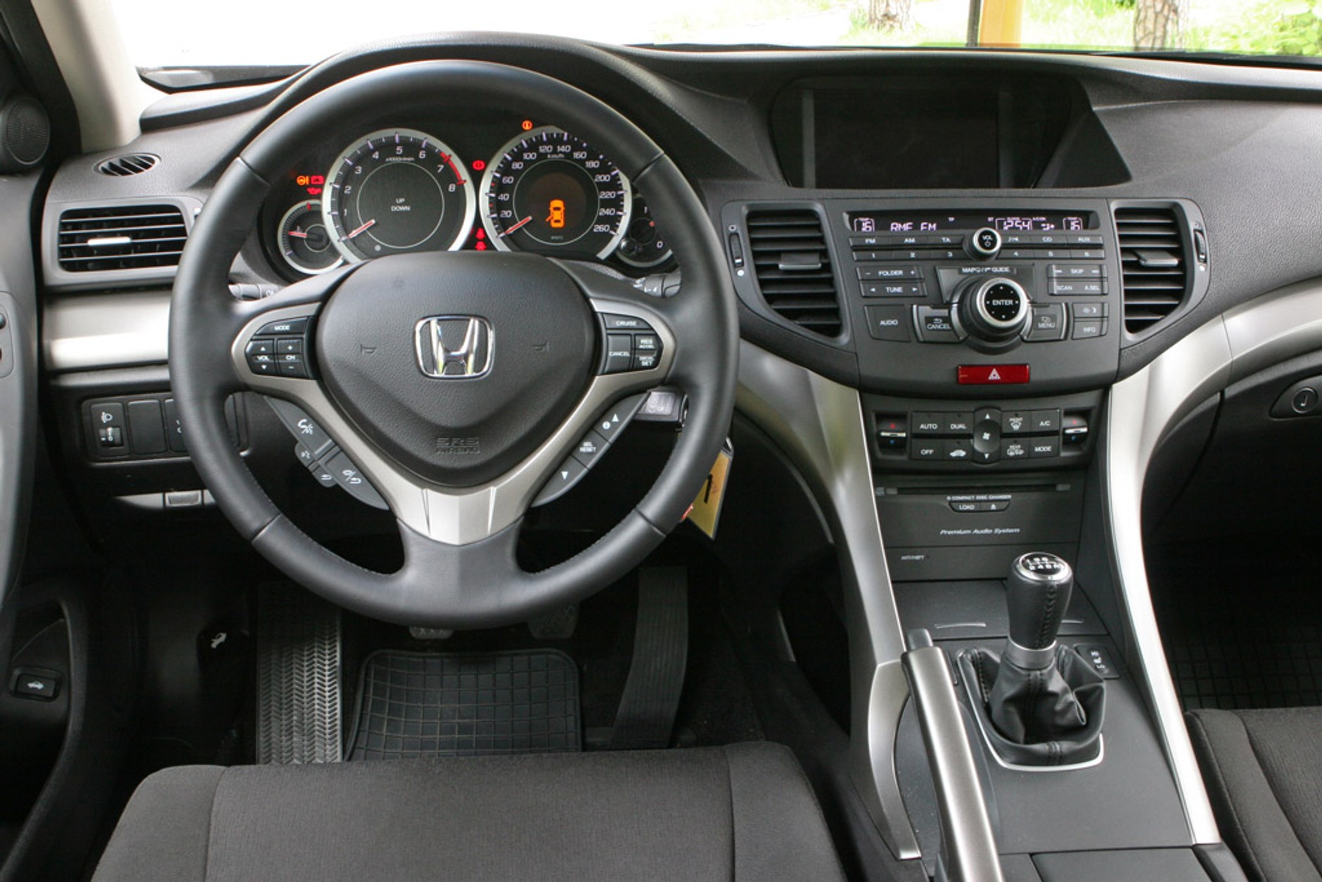 Ford Mondeo kontra Mazda 6 i Honda Accord: używane limuzyny dla rodziny