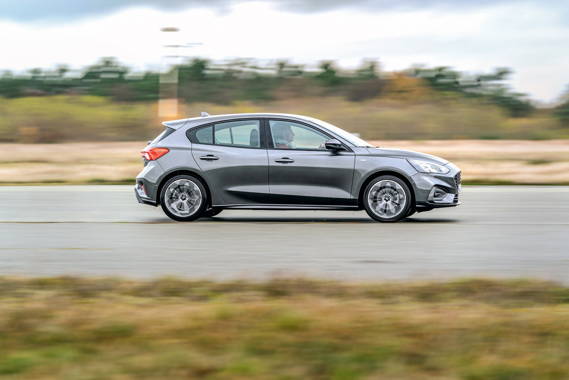 Porównanie kompaktów: Ford Focus 1.0 EcoBoost Hybrid, Mazda 3 Skyactiv-G, Hyundai i30 1.5 T-GDI iMT, VW Golf 1.5 eTSI