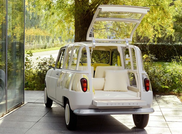 Renault 4 przerobione na mobilną altankę. Szezlong pierwsza klasa!