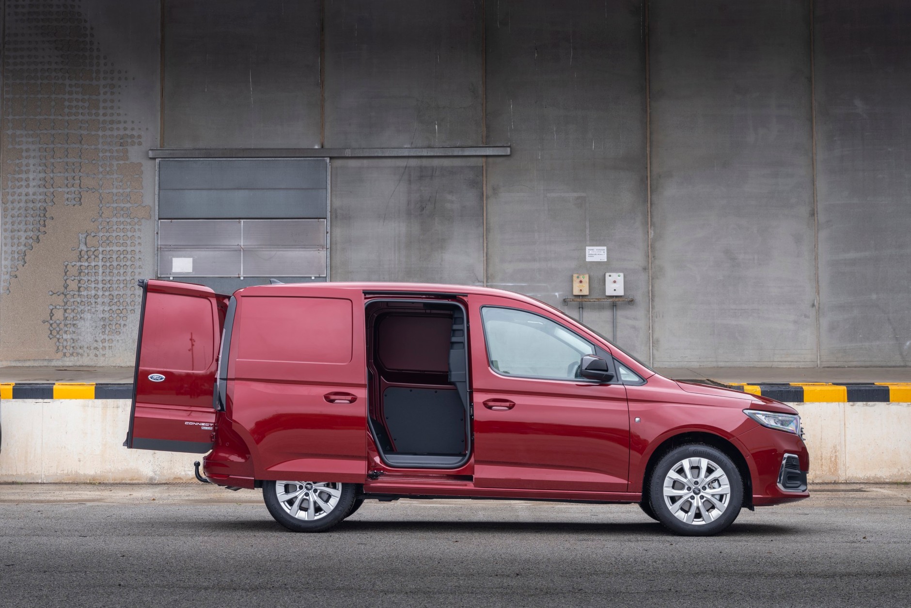 Ford Transit Connect PHEV