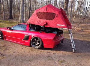 Honda NSX jako kamper