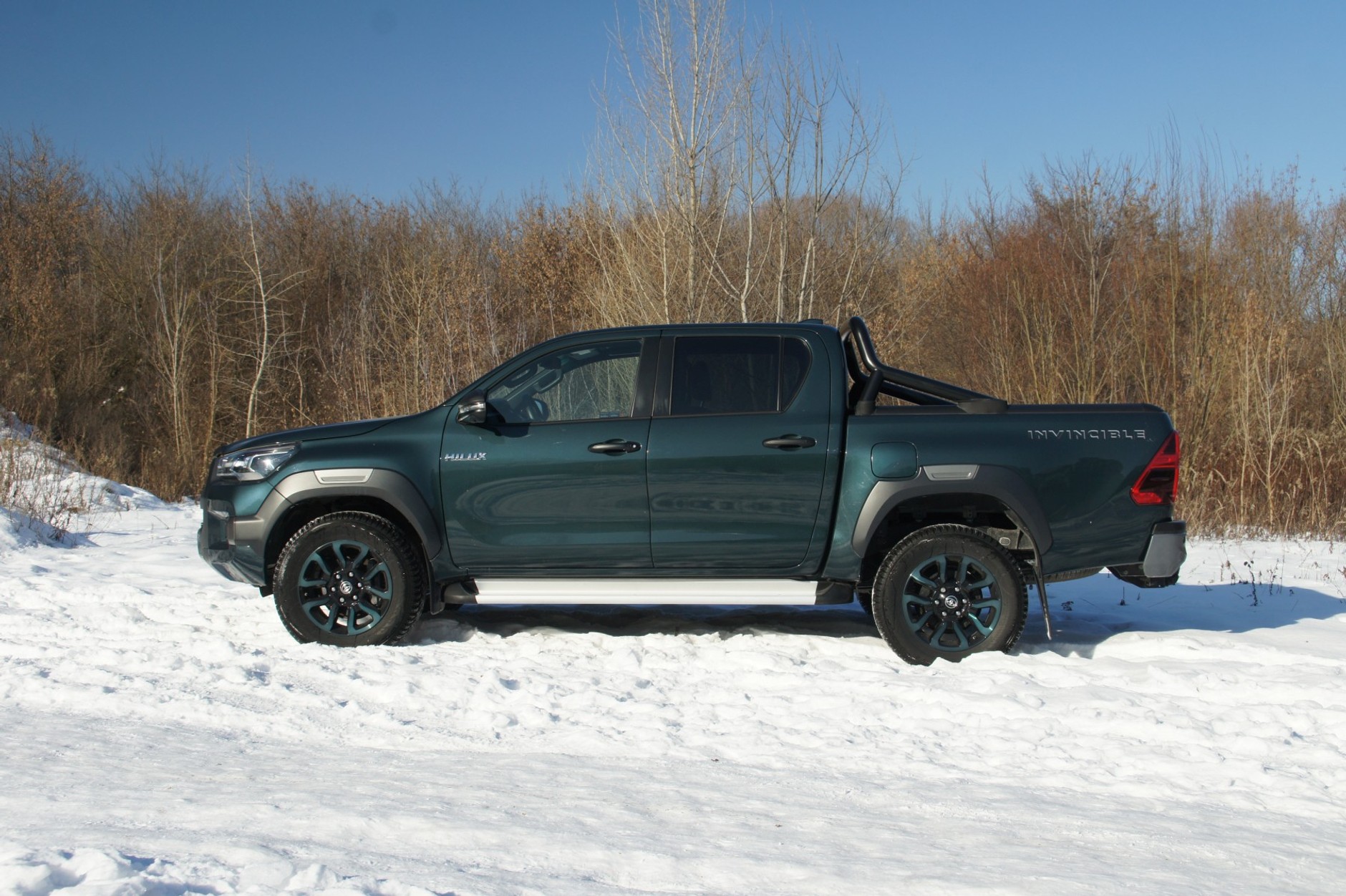 Toyota Hilux 2.8 D-4D MHEV Invincible