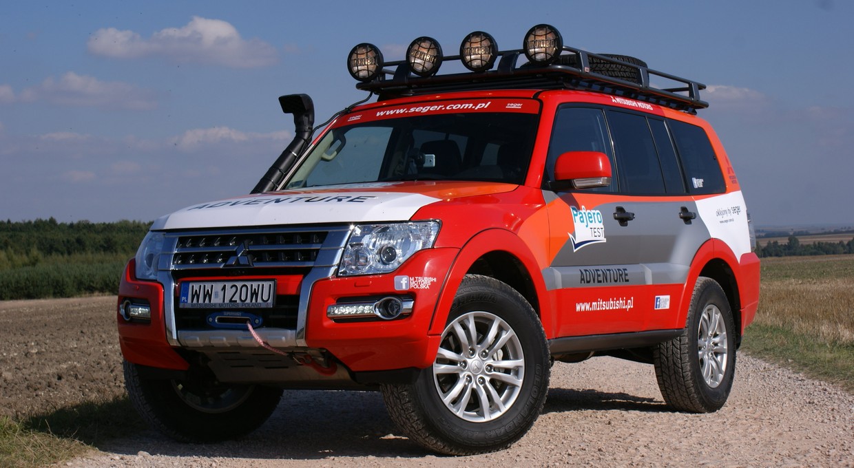 Mitsubishi Pajero 3.2 DID Instyle - wjedzie tam, gdzie ciężko przejść (test)
